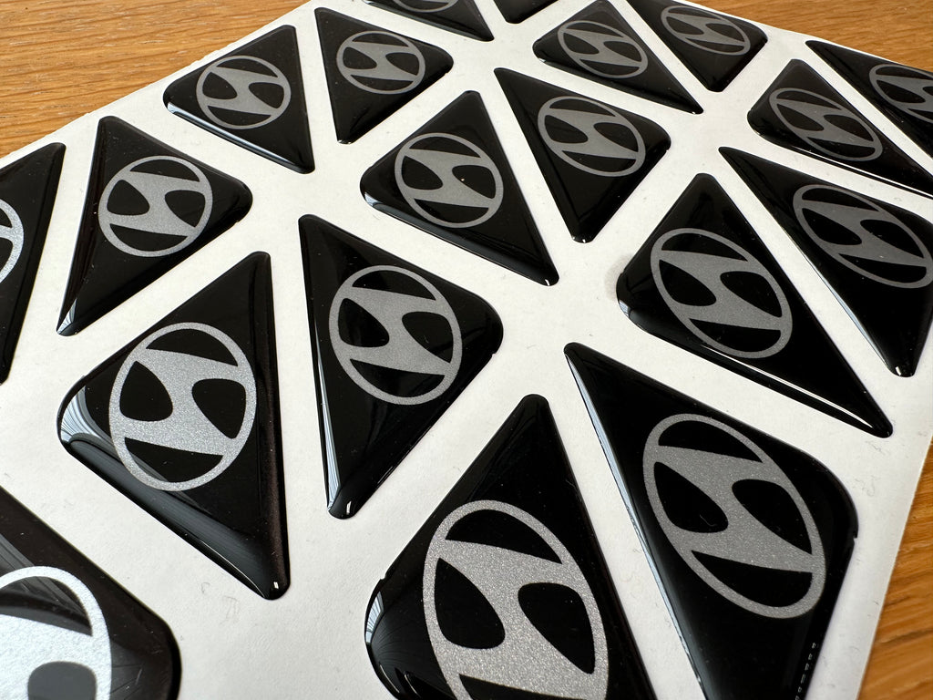 Hyundai Corner Badge